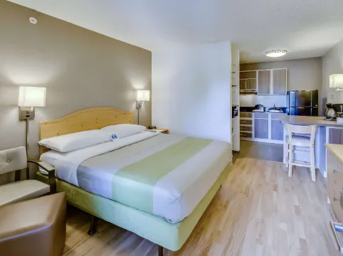 Studio 6 Houston, TX - Hobby South