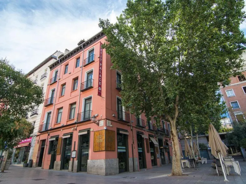 Petit Palace Plaza del Carmen