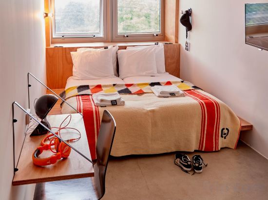 Q-Factory Hotel Room Type - Standard Twin Room