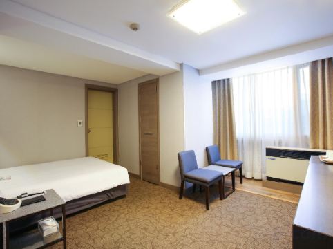 Savoy Hotel Room Type - Standard Double Room