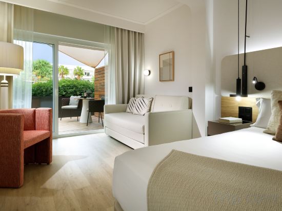 Grand Palladium Select Palace Ibiza - All Inclusive - Tap to explore photos