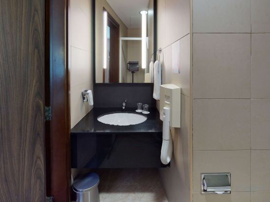 Ibis Al Barsha - Tap to explore photos