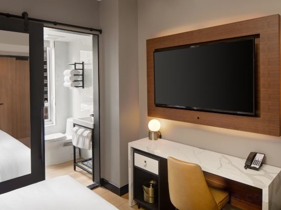 Indigo NYC Downtown Wall Street, an IHG Hotel - Tap to explore photos
