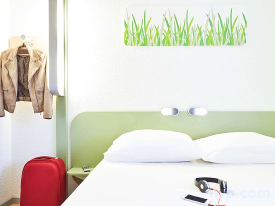 ibis budget Airport Marseille Provence - Tap to explore photos