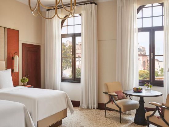 Four Seasons Hotel Istanbul at Sultanahmet  Room Type - Deluxe Twin Room