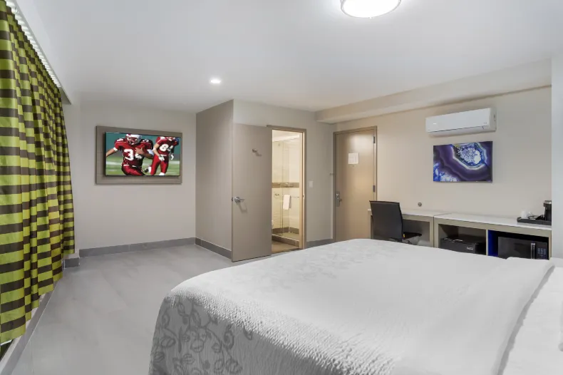 Red Roof PLUS+ Brooklyn - Flatbush Ave