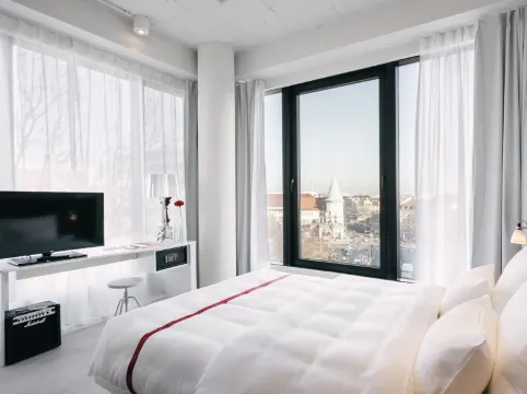 Ruby Lilly Hotel Munich