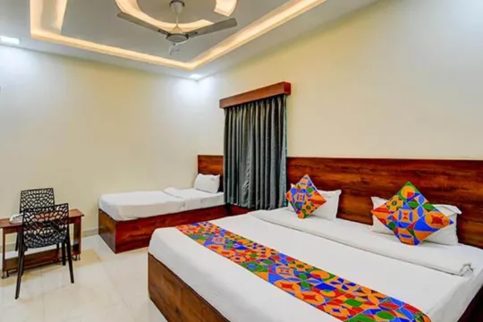 Fabhotel Asian Heights