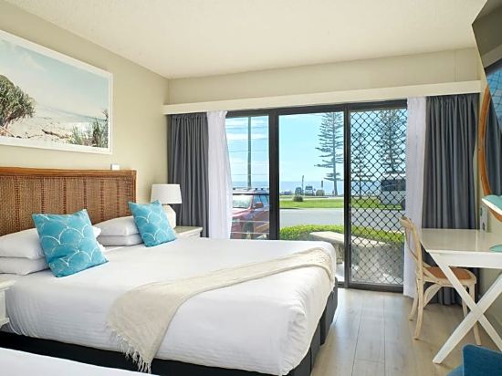 ibis Styles Port Macquarie Room Type - Superior King Room with Ocean View