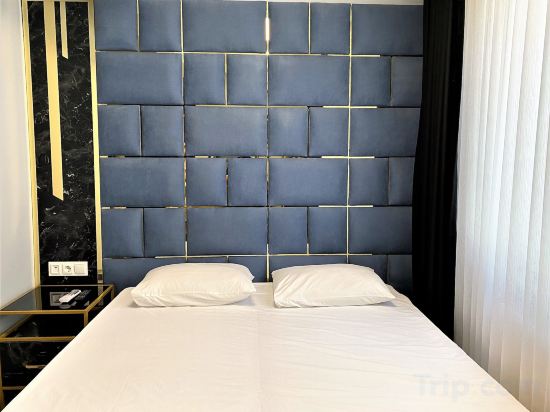 Orange Airport Hotel Room Type -  Double Room - 1 or 2 Beds