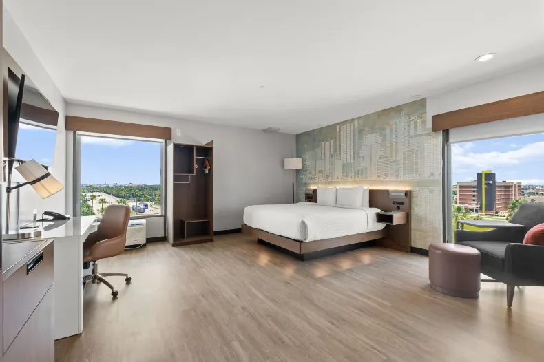 Cambria Hotel Orlando Near Universal Theme Parks