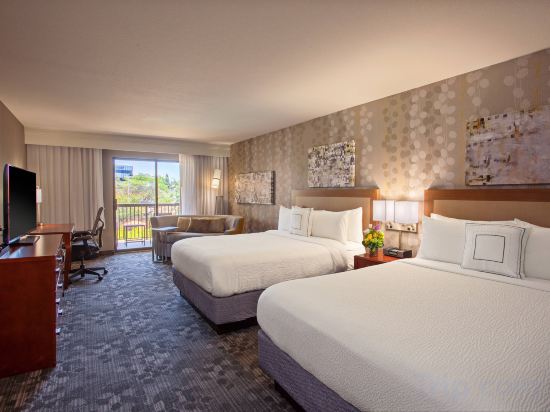 Courtyard by Marriott San Diego Central - Tap to explore photos