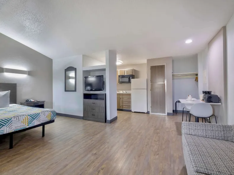 Studio 6 Dallas, TX - North - Richardson