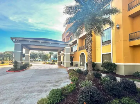 Comfort Suites Westchase Houston Energy Corridor
