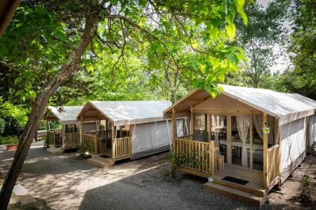 Hu Firenze Certosa Camping in Town