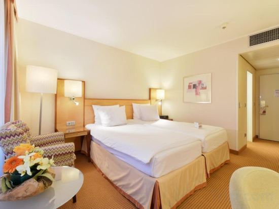The Q - Quadro City Hotel Room Type - Standard Double Room