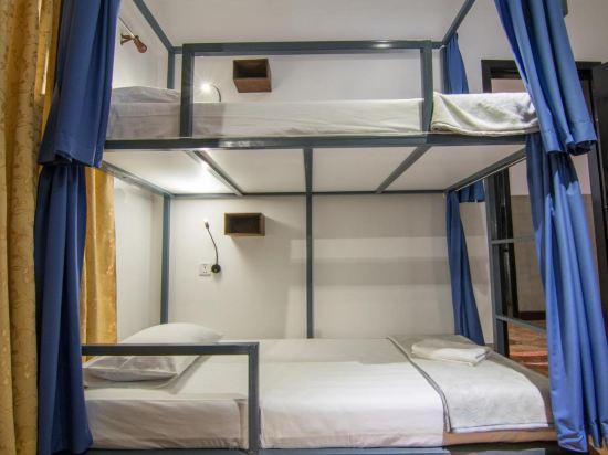 Bokre Angkor Hostel Room Type - Bed In Deluxe 6-Beds Dormitory Room (Mixed Gender)