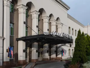 Grand Tien Shan Hotel