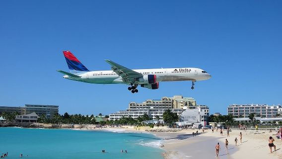 Shared Arrival Transfer: St Maarten Airport to Hotel