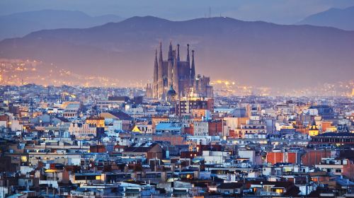 Barcelona in One Day: Sagrada Familia, Park Guell & Old Town with Hotel Pick-up Day Tours