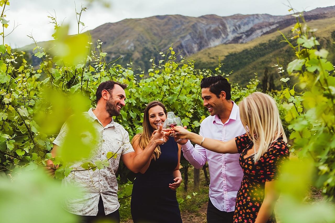 Award Winning Premium Wine Tour Queenstown Tasting at 4 Wineries