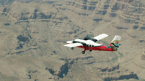 Grand Discovery scenic flight and Hummer tour in the Grand Canyon