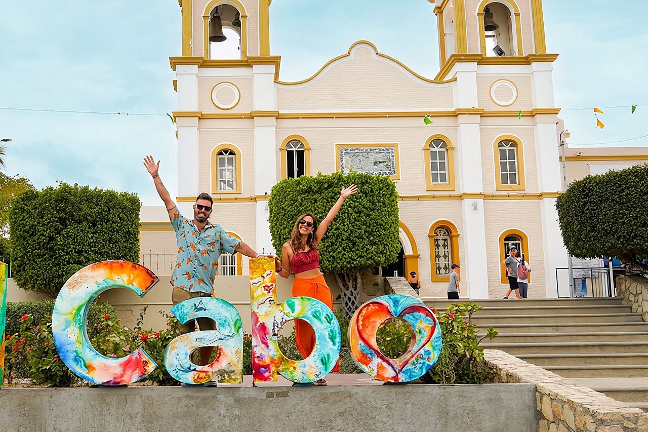 6-Hour Guided City and Cruise Tour of Los Cabos with Lunch