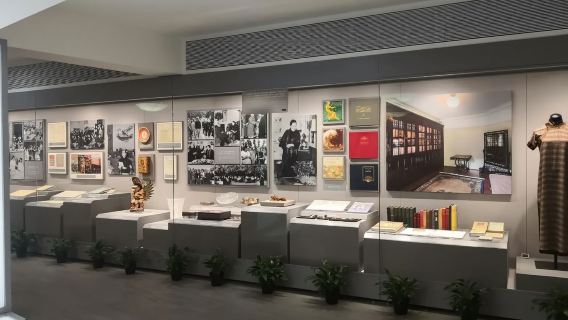 Residenza di Song Qingling + Strada Wukang + Tempio Jing'an + Parco Fuxing tour di un giorno