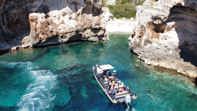 Blue Cave & 6 Islands Speedboat Tour From Split or Podstrana