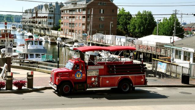 Tour turístico en camión de bomberos vintage por Portland, Maine