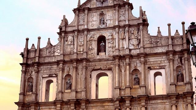 Tour di un giorno al Centro della Scienza di Macao + Grand Lisboa + Torre Eiffel + The Venetian + Pranzo con pinne di squalo + Tortelette dell'uovo incluse