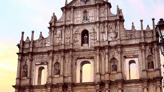 澳門一日遊巴黎人+大三巴+威尼斯人+銀河鑽石+流量卡跟團遊