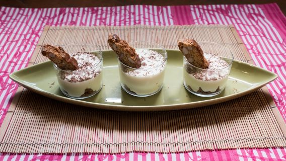 Siena: Corso di pasta e tiramisù a casa di una persona del posto