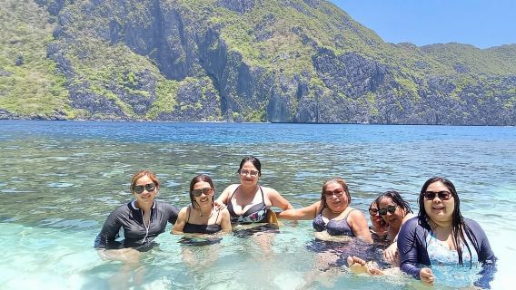 EL NIDO: Tour privato delle isole C con pranzo a buffet