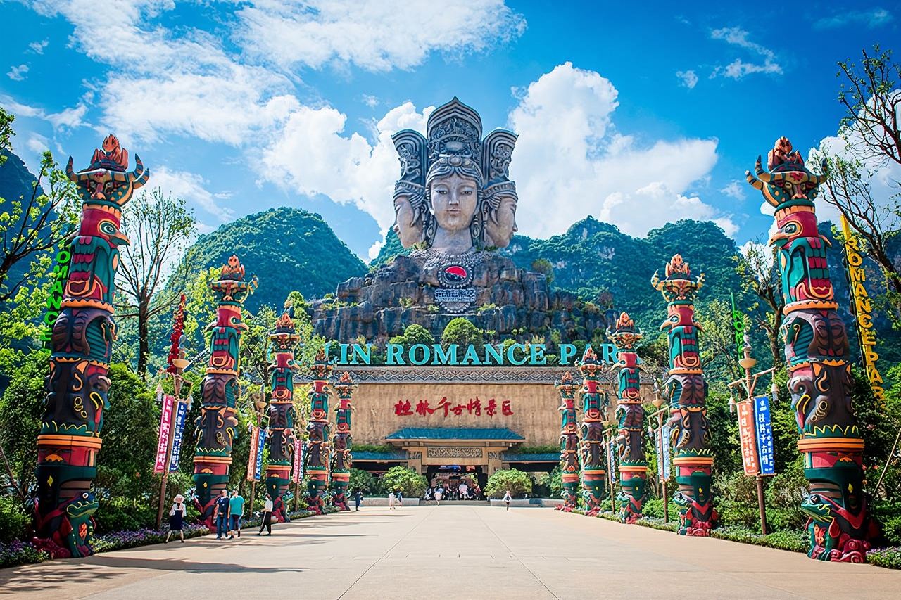 Guilin Eternal Love Show Ticket Booking Service: Using the natural landscape as a backdrop, a thousand-year-old legend unfolds.