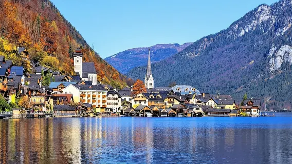 Salzburg Old Town + Mondsee 1-Day Tour [Customizable Itinerary | Private Charter | Chinese-Speaking Driver-Guide]