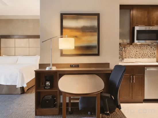 Homewood Suites by Hilton Calgary Downtown - Tap to explore photos