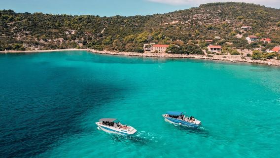 Van Split: Kleine Groep Blue Lagoon en 3 Eilanden Speedboot Reis