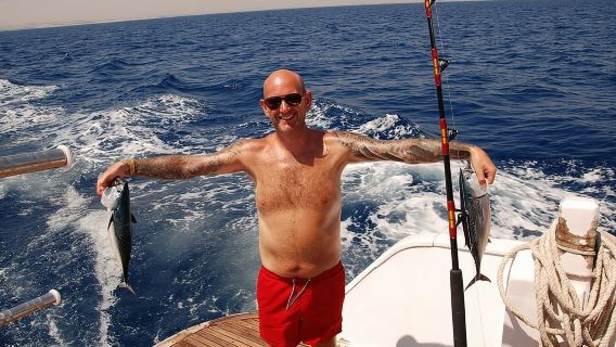 Private Fishing Day Boat With Equipment and Transfer – Hurghada