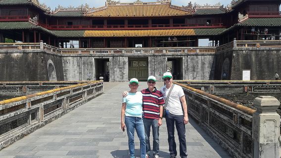 Tour di mezza giornata a Hue con giro opzionale in barca drago sul fiume dei Profumi