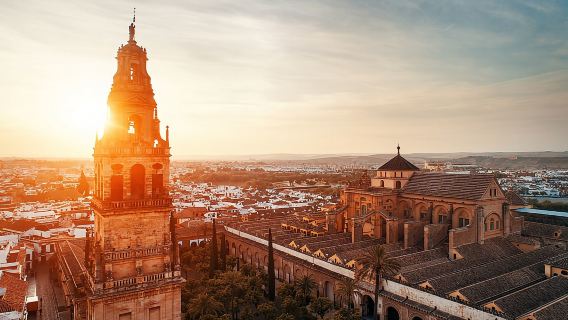 Moskee-kathedraal, Alcazar en synagoge met skip-the-line tickets