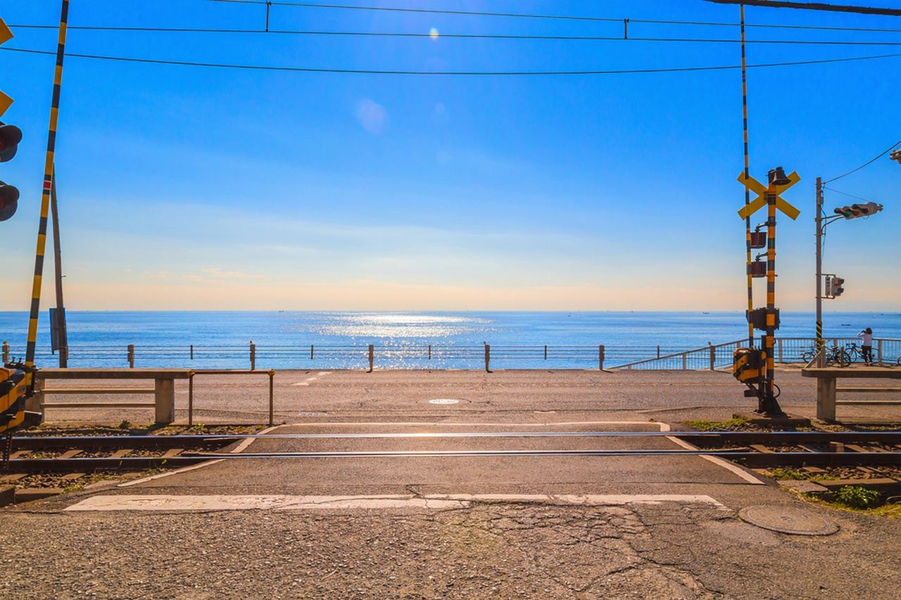 Tokyo Kamakura Day Tour: Enoshima Electric Railway & Tokyo Sky Hop Bus|Small group (9 people)