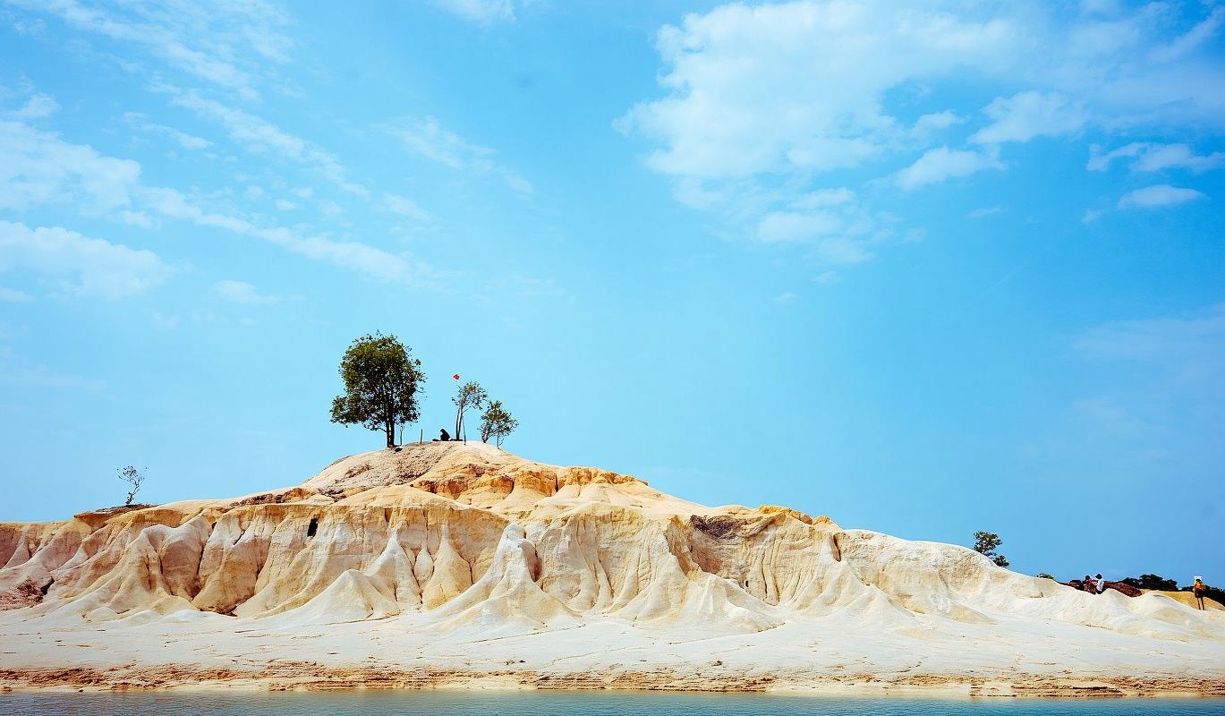 印度尼西亞民丹島【民丹島半日遊 黃金沙丘藍湖 自由行專車接送】