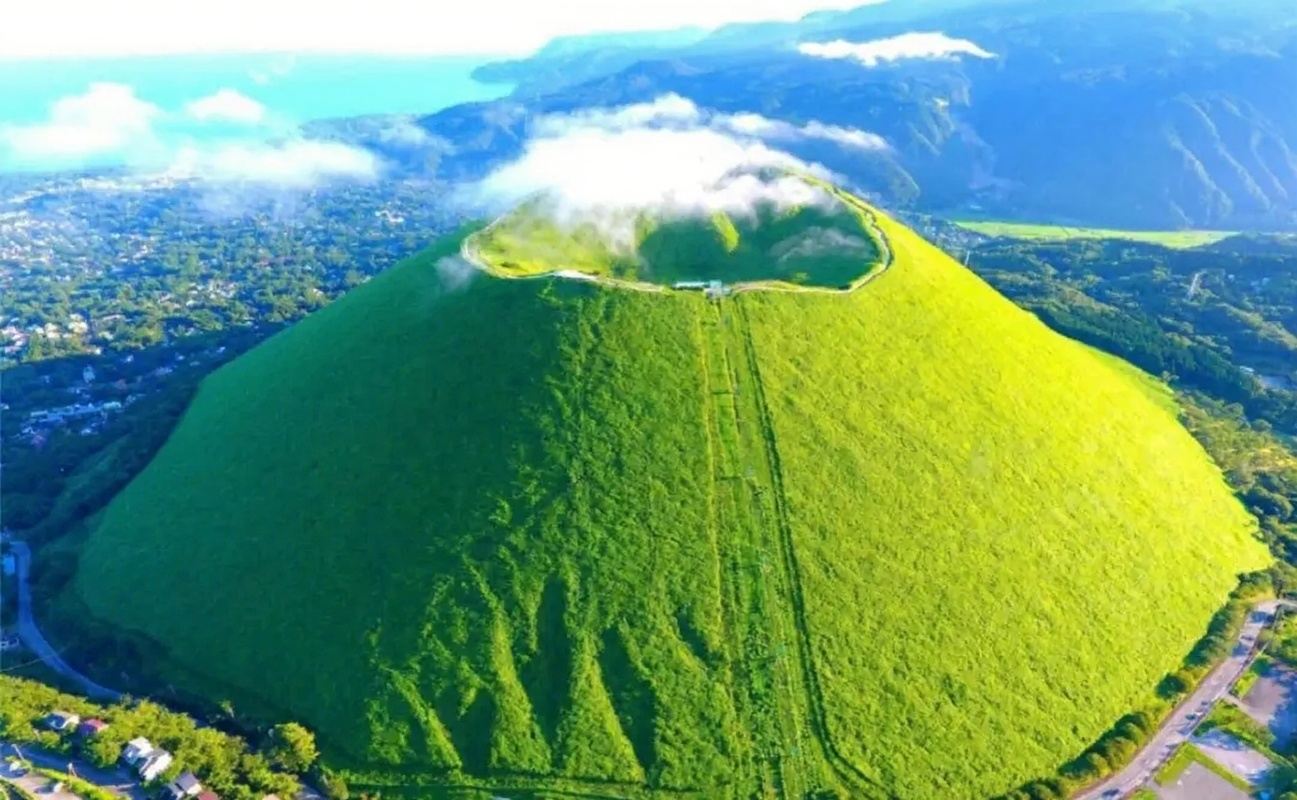 Tokyo 1-day tour to Mt. Omuro + Jogasaki Coast + Ito Marine Town, including free cable car ride at Mt. Omuro