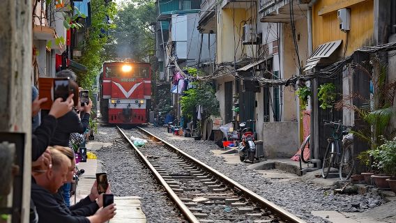 Private Hanoi Food Tour with Train Street and Local Delights