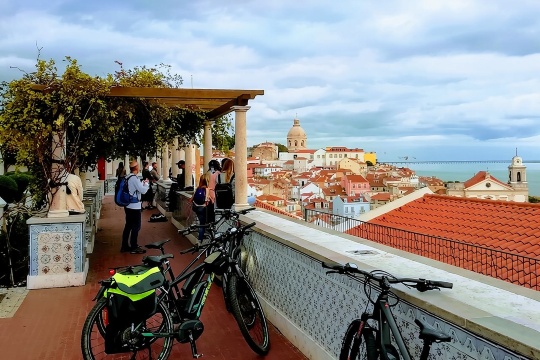 7 Hills and 14 Viewpoints - Lisbon E-Bike Tour