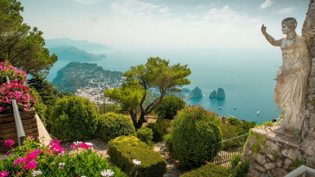 Capri by Land and Sea: Small-Group Tour from Naples