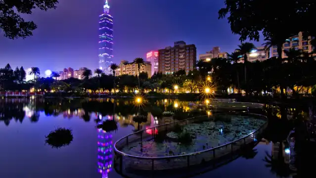 台灣觀光巴士團{觀光局主導}～台北經典一日遊[拼車.2人成行}