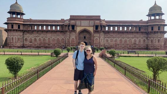 Da Delhi: tour all'alba del Taj Mahal con Elephant SOS Center