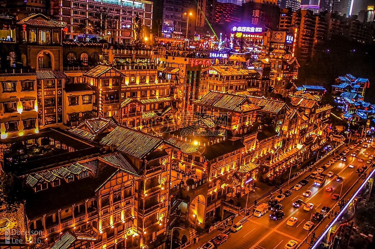 Private Chongqing Illuminated Night Tour